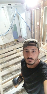 Photo de galerie - Remplacement d'un sol de cuisine jusqu'au fondayions.
Création du plancher et carrelage.