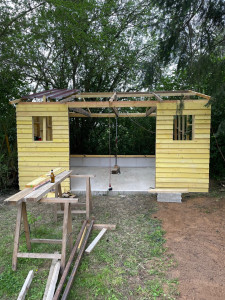 Photo de galerie - Construction d’un chalet de jardin. 5m sur 5m.