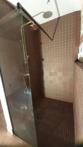 Photo de galerie - Pose carrelage et accessoires