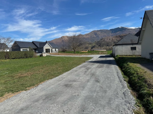 Photo de galerie - Réception d’un chantier. viabilisation, chemin d’accès et nivellement terre végétale 