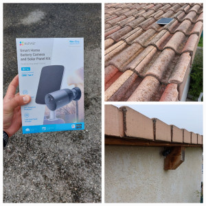 Photo de galerie - Pose d'une caméra avec son panneau solaire. EZVIZ