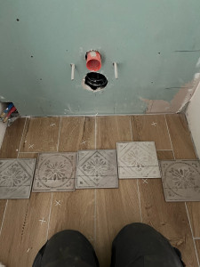 Photo de galerie - Création d’un toilette suspendu