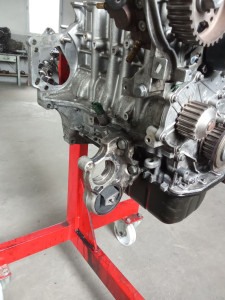 Photo de galerie - Démontage et rénovation de moteur, réglage d'un problème de compression sur un cylindre, changements des joints et rodage de soupapes...