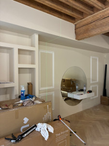 Photo de galerie - Décoration murale pose de moulures 