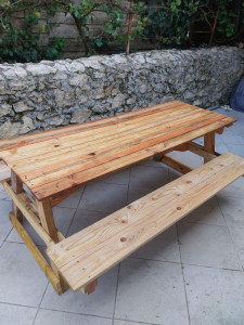 Photo de galerie - Création d'une table de jardin en bois