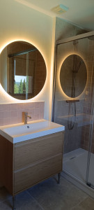 Photo de galerie - Rénovation salle de bains complet,sol mur plafond, douche, plomberie électricité, meuble 