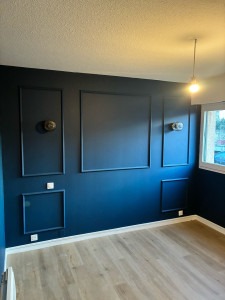 Photo de galerie - Rénovation chambre complète avec pose de baguette et mise en couleur