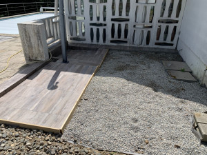 Photo de galerie - Changement carrelage ext douche piscine
