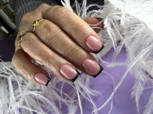 Photo de galerie - French + gel forme carré 