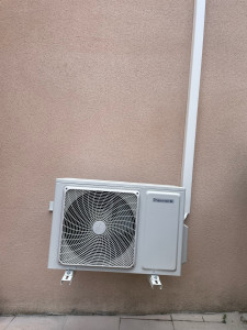 Photo de galerie - Pose d’une climatisation réversible thermor ✅