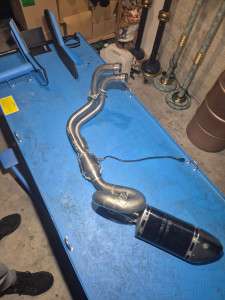 Photo de galerie - Dépose et nettoyage de ligne d'échappement en inox.