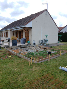 Photo de galerie - Terrasse et banc (avant)