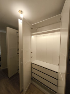 Photo de galerie - Montage d'un dressing 