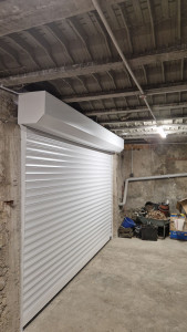 Photo de galerie - Installation et raccordement d'une porte de garage