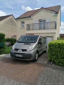 Photo de galerie - Notre minibus Renault Trafic Passenger de 9 places