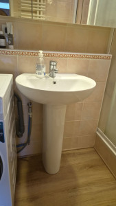Photo de galerie - Installation lavabo + colonne