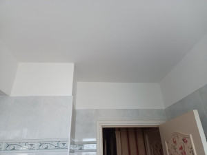 Photo de galerie - Plafond et retour blanc salle de bain 