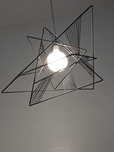 Photo de galerie - Lampe moderne que j' ai réalisé.