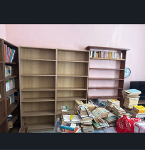 Photo de galerie - Montage en kit bibliothèque 