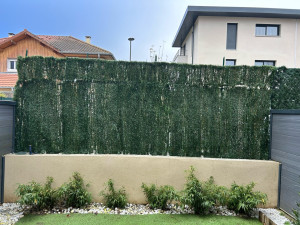 Photo de galerie - Pose grillage souple et brise vue, sur muret ,après intempéries 