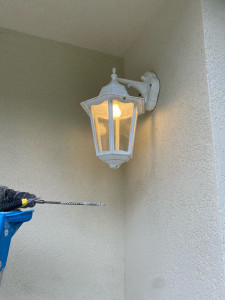 Photo de galerie - Installation de aplique exterior