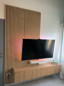 Photo de galerie - Pose tasseaux led et suspension tv et son meuble 