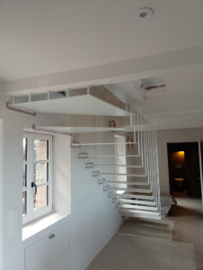 Photo de galerie - Escalier suspendu 
