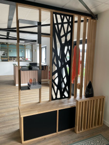 Photo de galerie - Fourniture et pose de cloison et verrieres bois et alu 