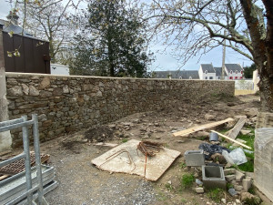 Photo de galerie - Rénovation mur en pierre / chapeau arrondi traditionnel 