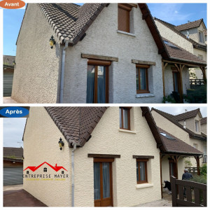 Photo de galerie - Décapage complet des façades, préparation minutieuse et mise en peinture soignée sur l'ensemble du ravalement. Finitions propres, rendu durable et façade protégée pour longtemps.
