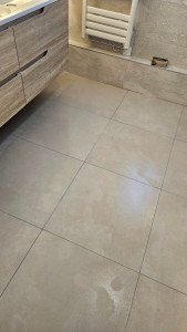 Photo de galerie - Carrelage 
plomberie 