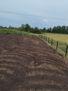 Photo de galerie - Ajout de composte avec nivellement 