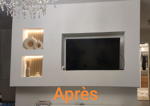 Photo de galerie - Décoration avec des niches pour la télé et deux étagères tout en placo bien sûr.