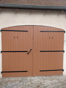 Photo de galerie - Porte de garage en peinture 