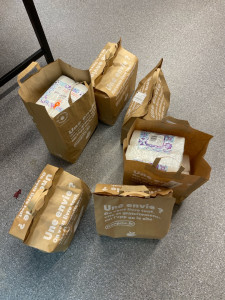 Photo de galerie - Récupération de commande pour la livrer à un client