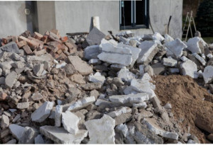 Photo de galerie - Enlèvement tous types de déchets bois plastique métal gravats et déchets verts 
