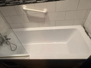 Photo de galerie - Après avoir remplacé la baignoire 