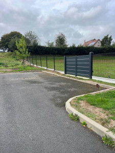 Photo de galerie - Remplacement grillage rigide et sous bassement 