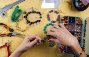 Photo de galerie - Réparation de bijoux fantaisie sur devis