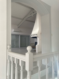 Photo de galerie - Rénovation Peinture Boiseries Villa Ondres 01/26