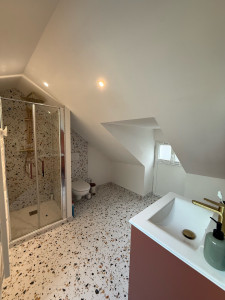 Photo de galerie - Agencement complète salle de bain .
