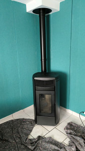 Photo de galerie - Ramonage et entretien poêle à granulés