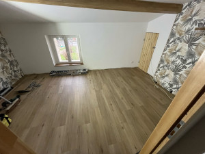 Photo de galerie - Parquet pvc clipsable dans une chambre 
