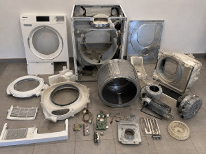 Photo de galerie - Démontage complet d’un sèche linge 
