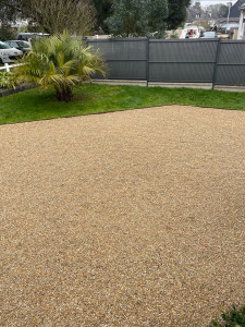 Photo de galerie - Gravillons et entretien jardin