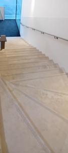 Photo de galerie - Pose de carrelage 100x100 dans un escalier 