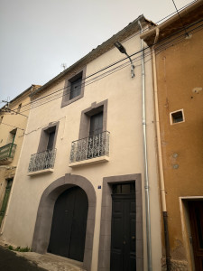 Photo de galerie - Remplacement complet des anciens chéneaux usés  par des chéneaux neufs adaptés à la toiture