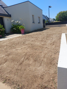 Photo de galerie - Réalisation d'un terrain semé..