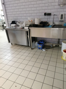 Photo de galerie - Réparation d'évacuation dans une grande enseigne de la distribution