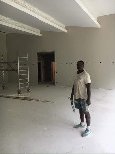 Photo de galerie - Bonjour je suis disponible  pour faire votre peinture et je suis équipé, camion Nacelle Et si c’est toi le travail, je suis en équipe Facture ou sans facture si vous êtes intéressé, merci de me répondre 